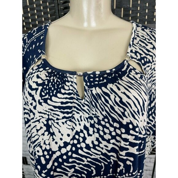 Grayson Plus 3X Navy Blue Print Scoop Cut-Out Metal Bead Neck Sleeveless Top - Picture 2 of 6